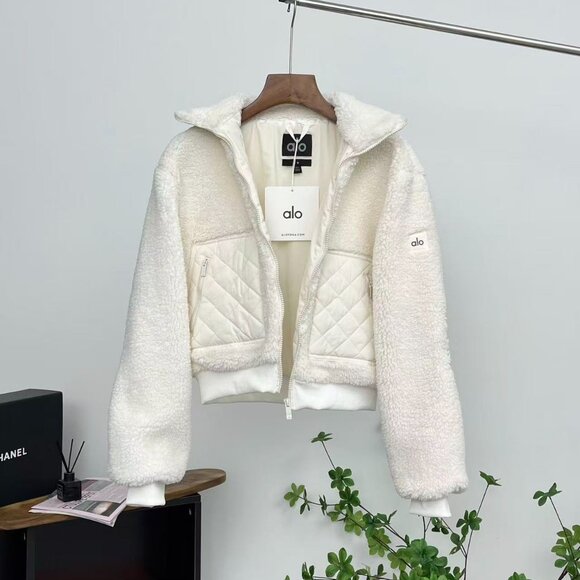 Alo White Lambswool Patchwork Coat, Gentle and Warm Short Jacket, Women's Size M - Picture 2 of 9